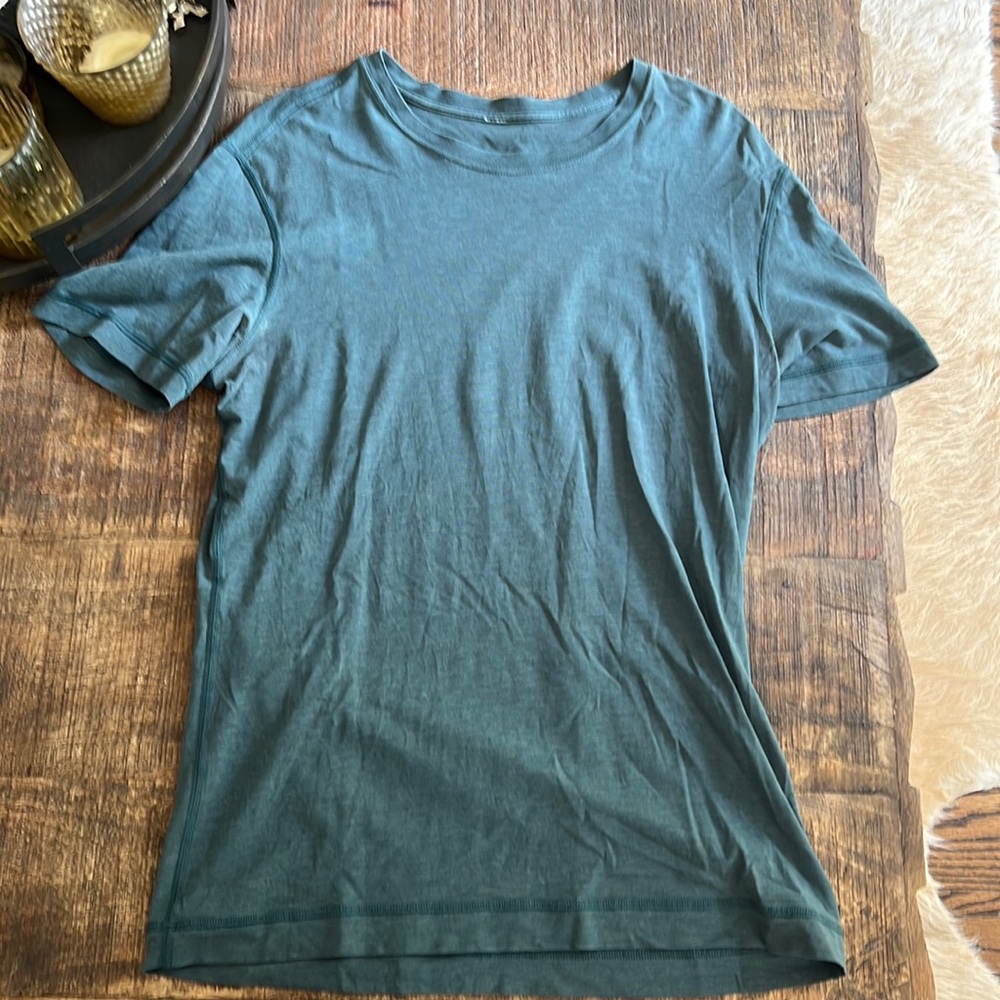 Men’s Lululemon shirt green blue gently used